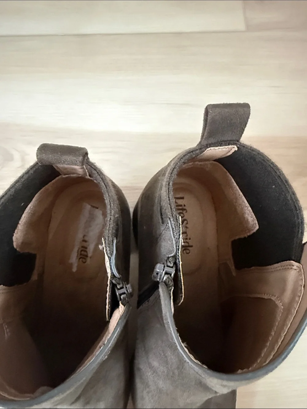 NWT Women's Life Stride Maggie Brown Block Heel Ankle Boots Size 11W